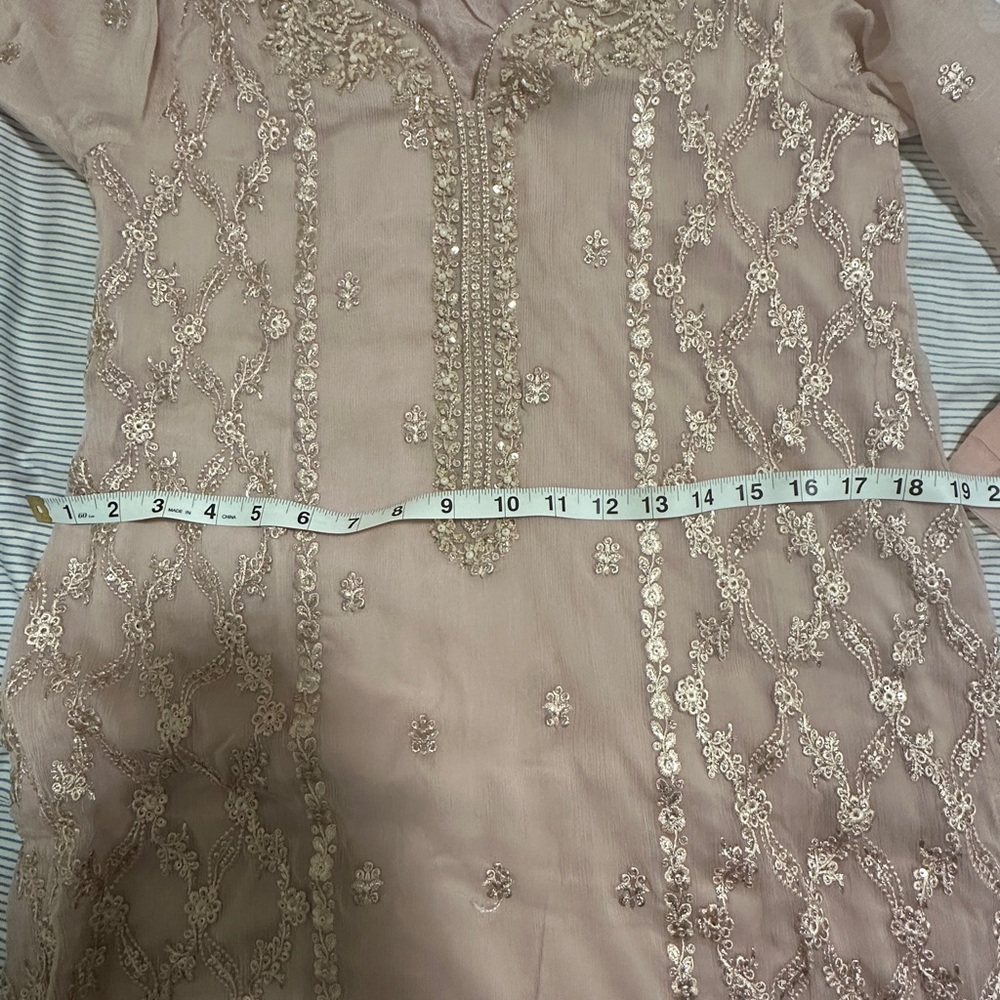 Elegant Pink Embroidered kurta suits, Pakistani/Indian wear - Picture 12 of 12
